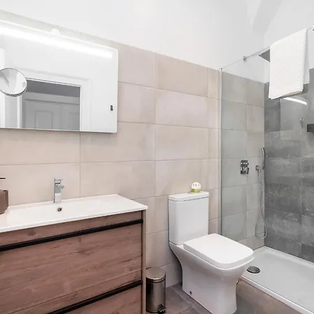 Daire Design Flat, Luxury, 7 People, Pool Garden *