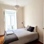 Design Flat, Luxury, 7 People, Pool Garden Lissabon