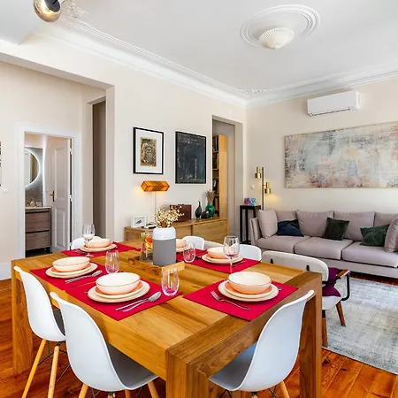 Apartment Lisbon Design Flat, Luxury, 7 People, Pool & Garden *