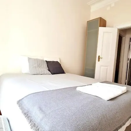 아파트 Design Flat, Luxury, 7 People, Pool Garden