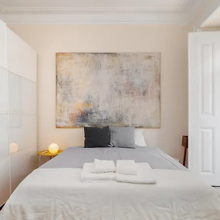 Design Flat, Luxury, 7 People, Pool Garden Lissabon