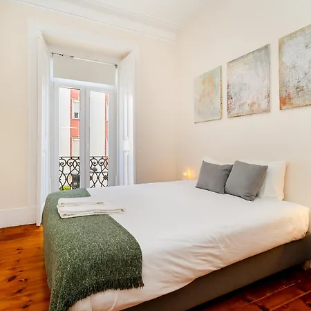Design Flat, Luxury, 7 People, Pool Garden Apartment Lissabon