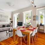 Design Flat, Luxury, 7 People, Pool Garden Lizbona