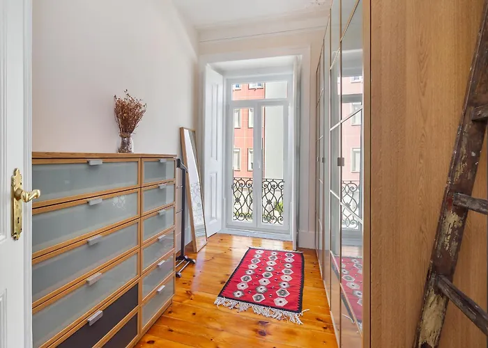 Design Flat, Luxury, 7 People, Pool Garden * Лиссабон